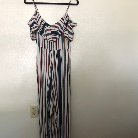 Jumpsuit, cold shoulder. - Picture 1 of 5